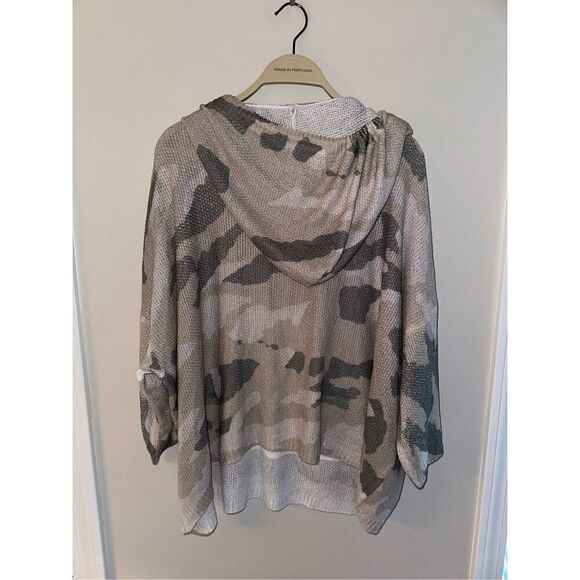 POL Womens Camo Pullover Waffle Knit Hoodie Top Size Large Green V-Neck Short Sl - Picture 3 of 5